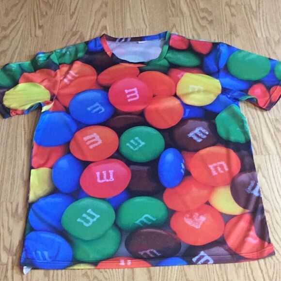 NEW M & M graphics lightweight tee in 2 X unisex - Picture 2 of 5